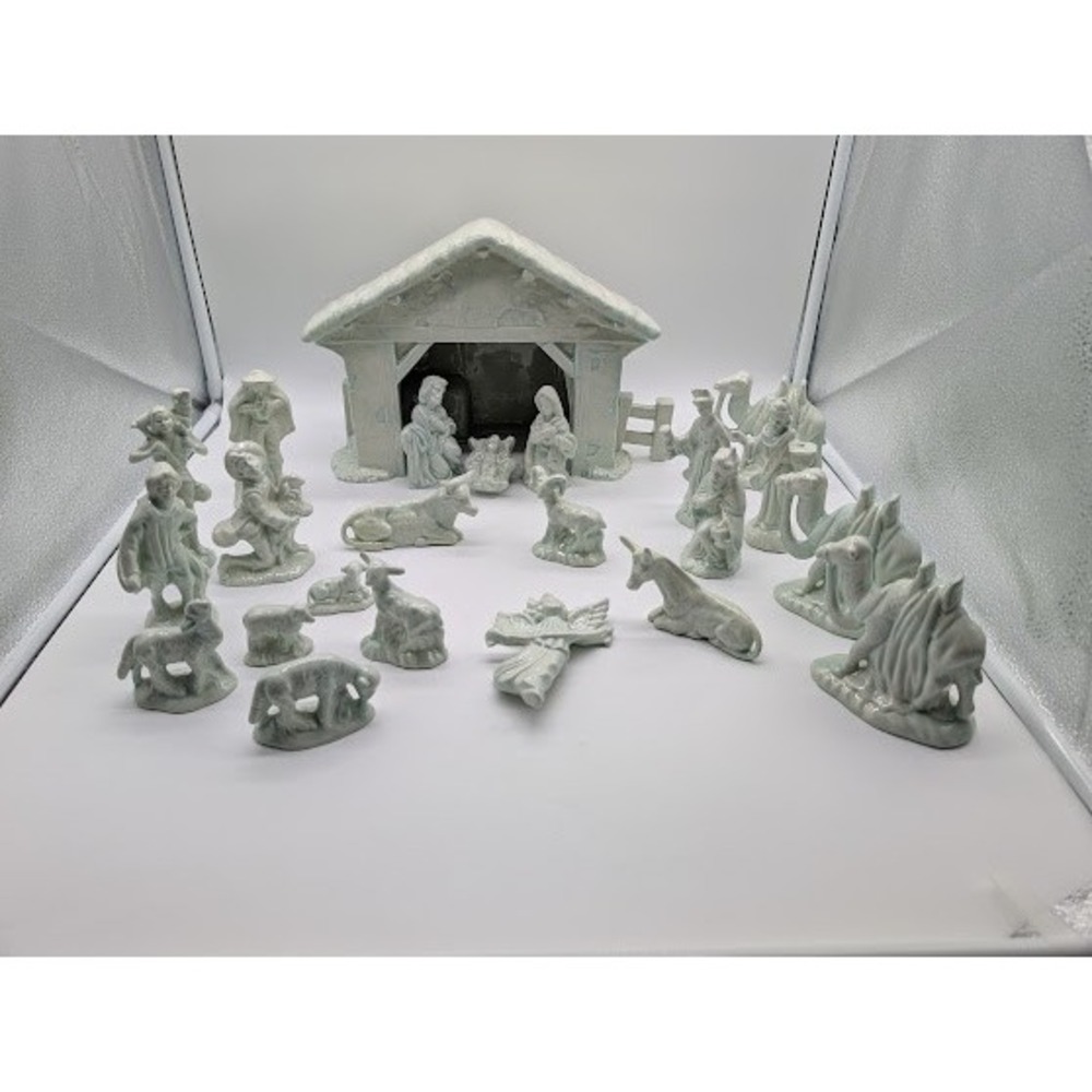Vintage 23 Piece Set Nativity Hand Painted Glazed Ceramic Christmas Jesus Duncan